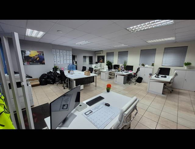 5,599M² FACTORY TO LET IN ANDERBOLT